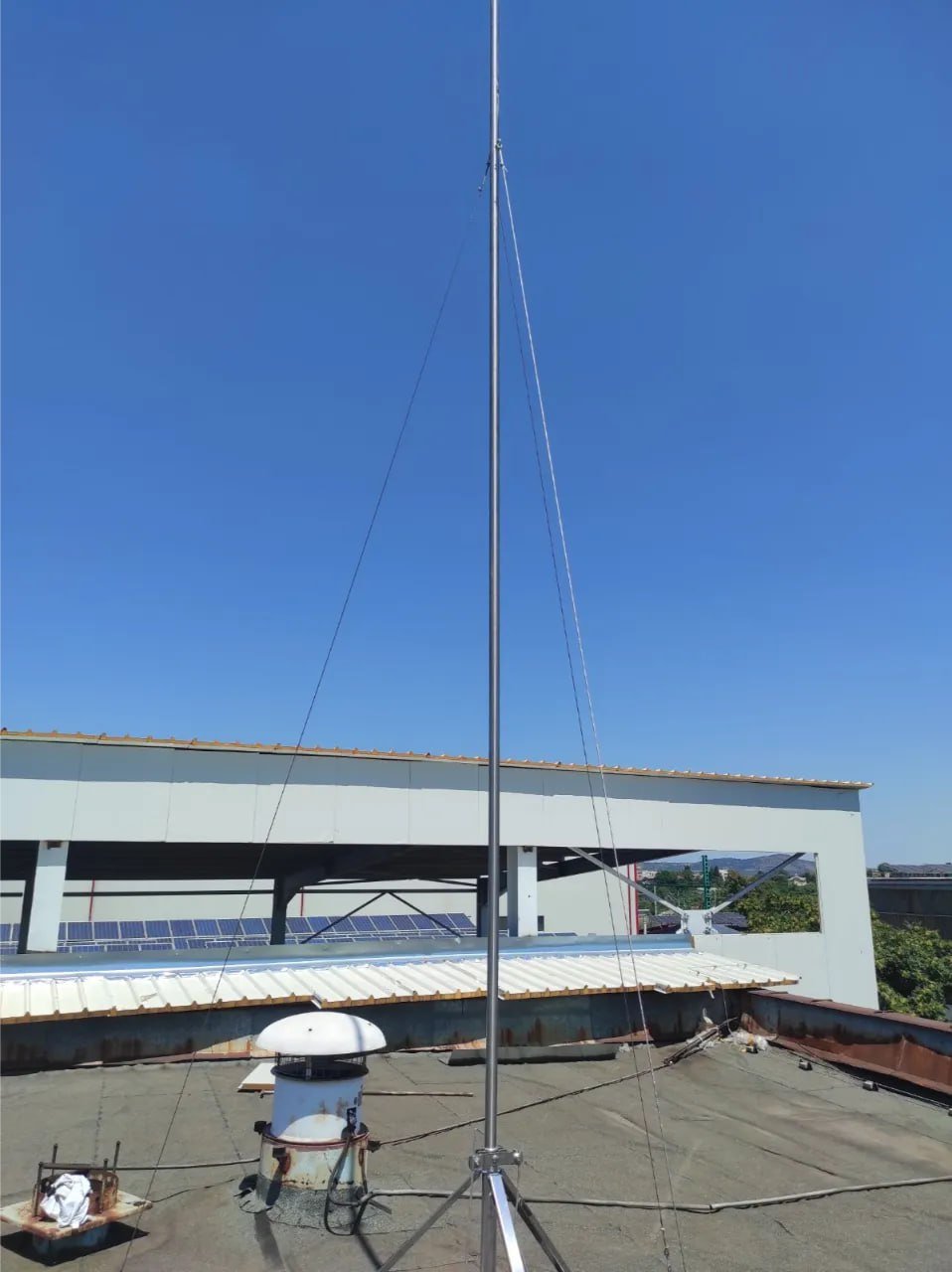 Мълниезащита на фотоволтаични панели с грамоотвод