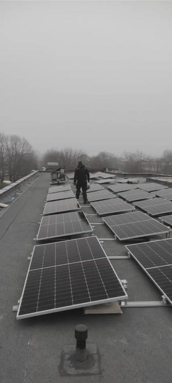 Мълниезащита на фотоволтаични панели с грамоотвод