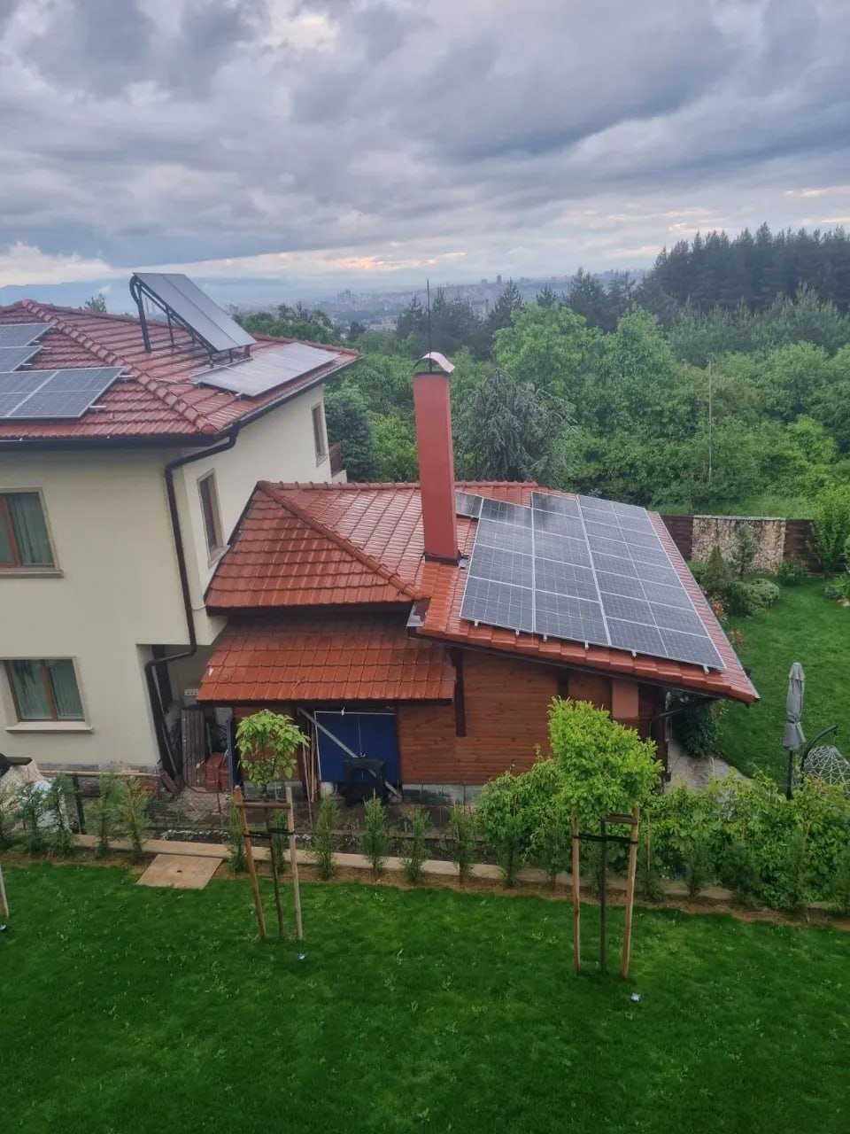 Мълниезащита на фотоволтаични панели с грамоотвод