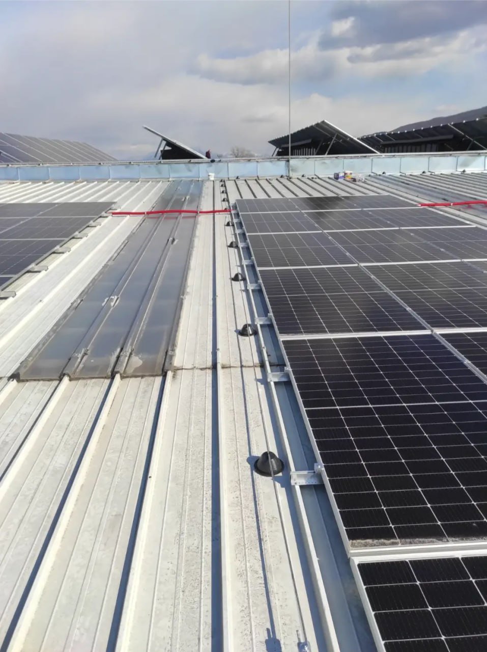 Мълниезащита на фотоволтаични панели с грамоотвод